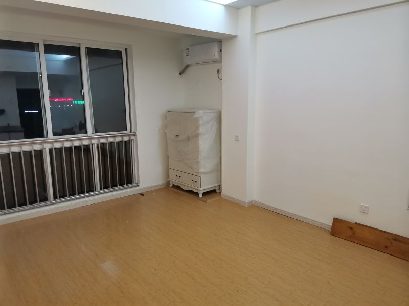 品質(zhì)小區(qū)！1室1廳1衛(wèi)40m2全明戶型，朝向采光好。