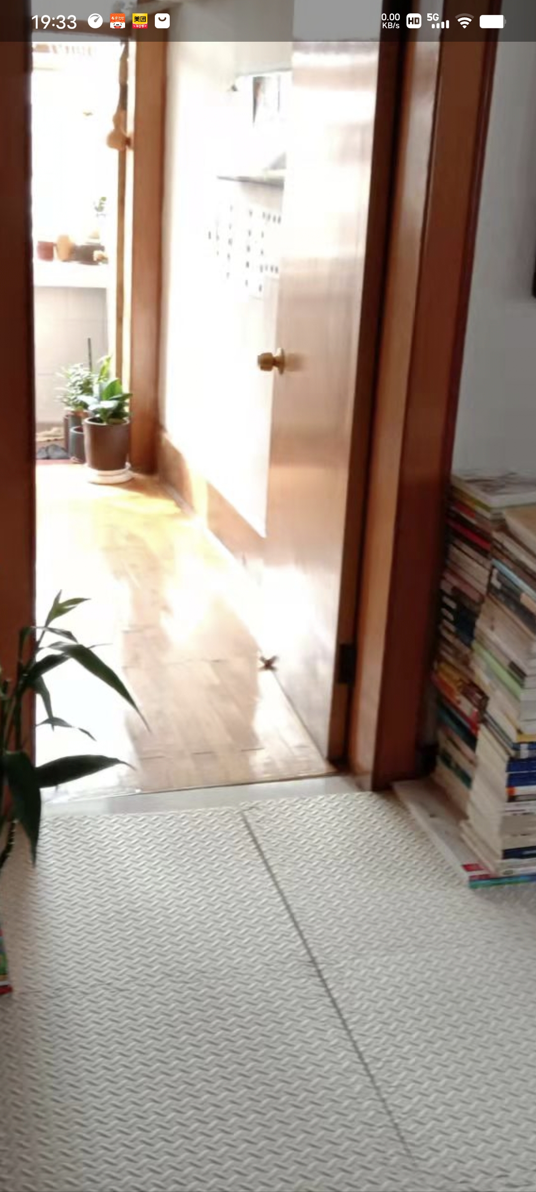 居家自住好房出售！3室2廳1衛98萬元96m2普通裝修。