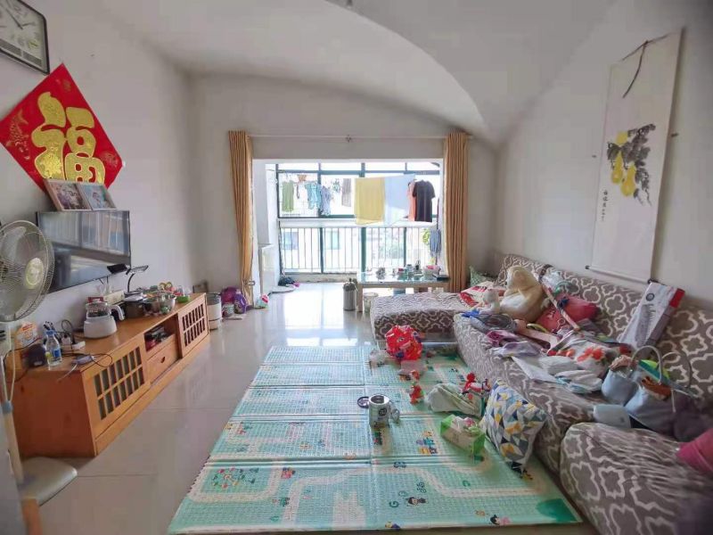 品質小區學區房！2室2廳1衛144m2，拎包入駐，隨時看房。