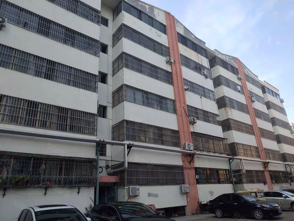 老實(shí)驗(yàn)小學(xué) 滕南中學(xué) 普通裝修3室1廳1衛(wèi)92m263萬元