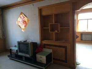 荊河小區，拎包即住，家具齊全