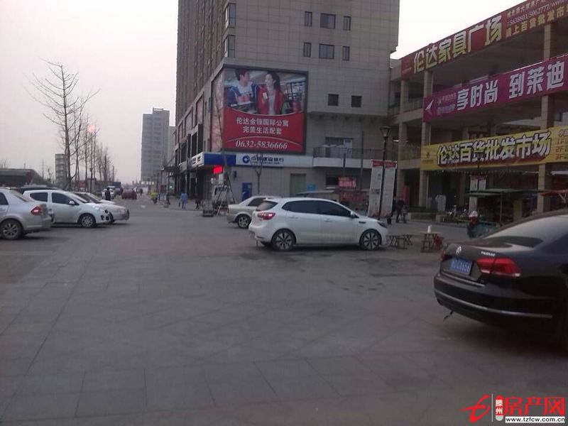 沿街門頭，朝南開間大，商貿群中黃金地段，坐享升值，旺鋪在租