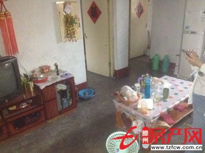 育才中學(xué)旁，教師宿舍，小區(qū)安靜，適合老年人居住