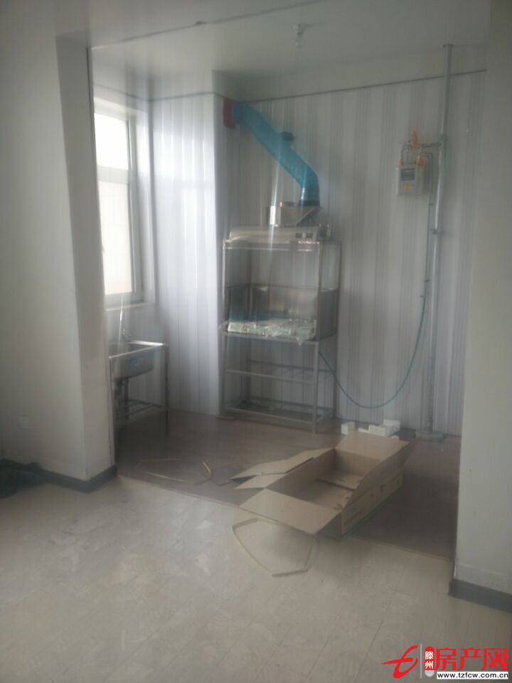 陽光國際，裝修，租金低，供暖，很干凈大氣的房子
