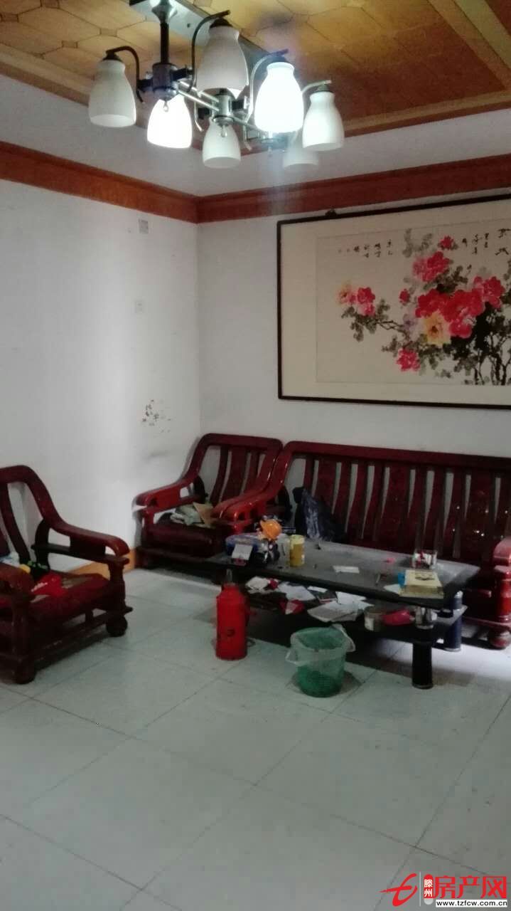 通衢組團(tuán)精裝修房出租