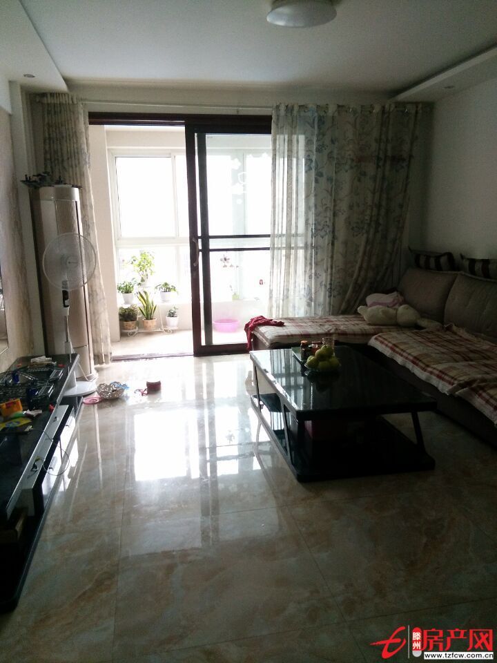 陽光麗景三室兩廳，稀缺多層，精裝修，帶儲(chǔ)，供暖