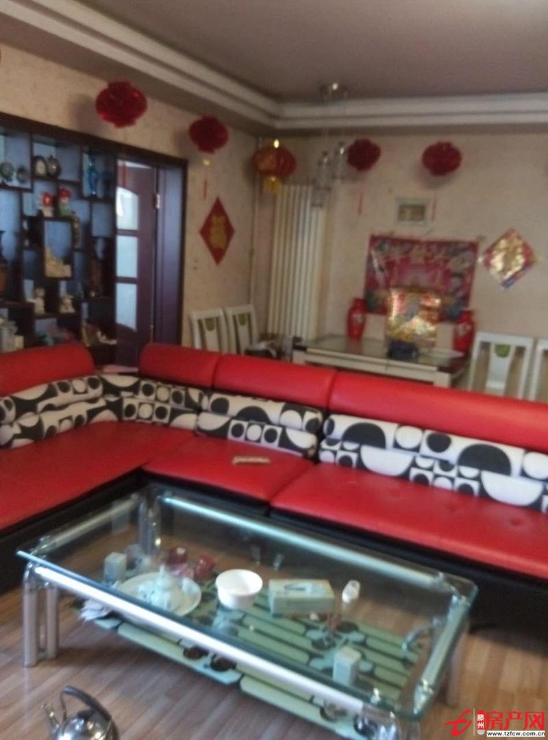 步行街南區小高層，全套家電家具，拎包入住，歡迎實地看房！