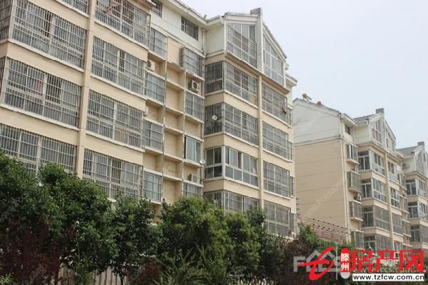翡翠名苑滕州三室兩廳一衛(wèi)個人出售支持貸款