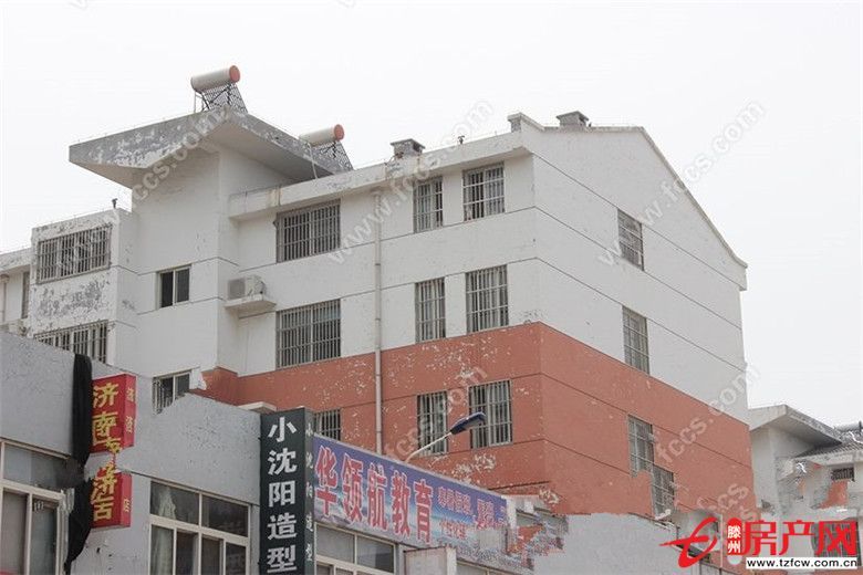東方明珠，帶儲(chǔ)藏室，證滿五年，可貸款，多層