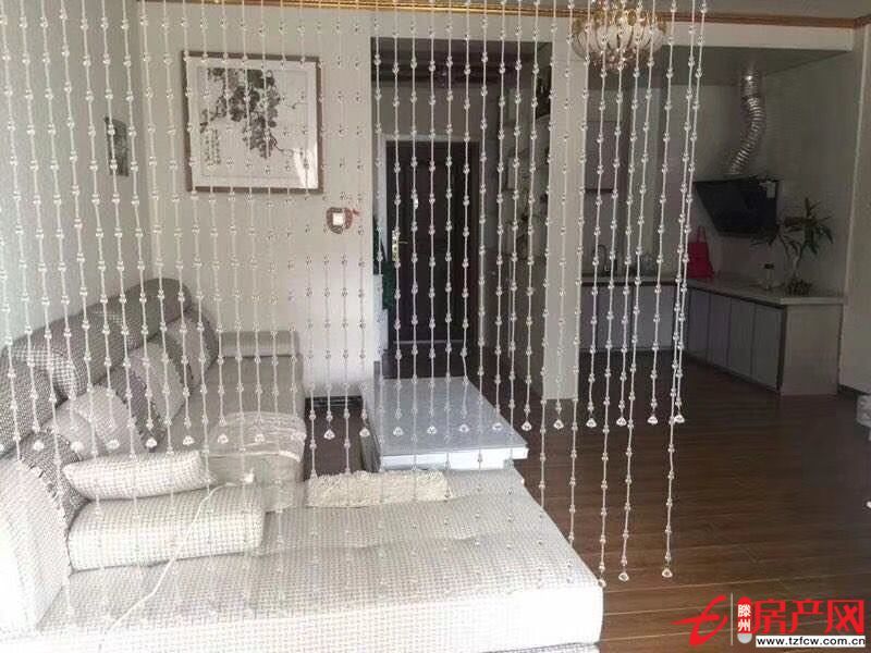 陽光國際學區(qū)房精裝修。