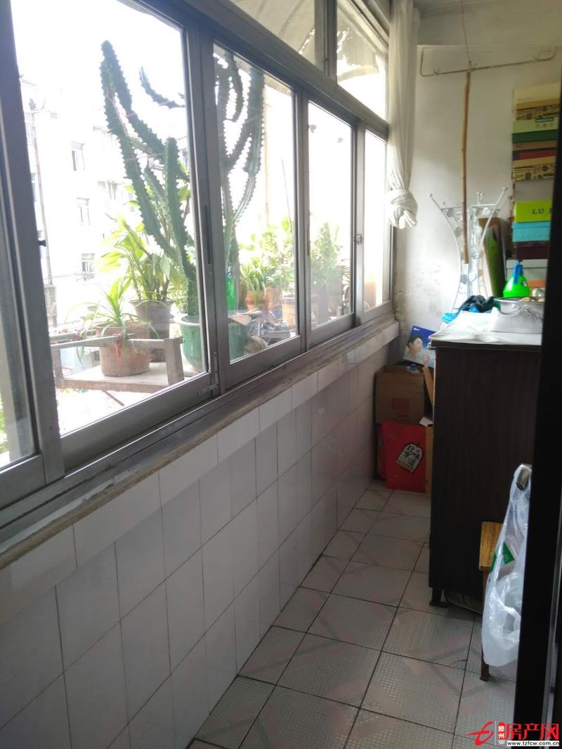 誠信花園經(jīng)典三室，黃金多層三樓，南北通透，可貸款