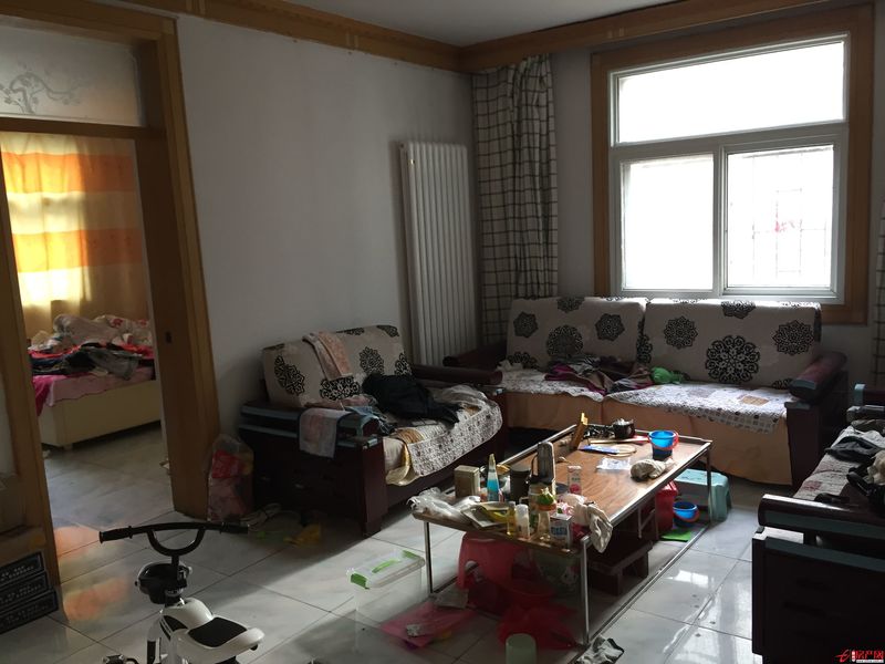 送十八平地下室，五十平車庫，證滿五年，支持貸款