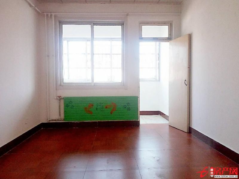 誠信花園，3室1廳，戶型方正，滿二，可貸款，送儲藏室