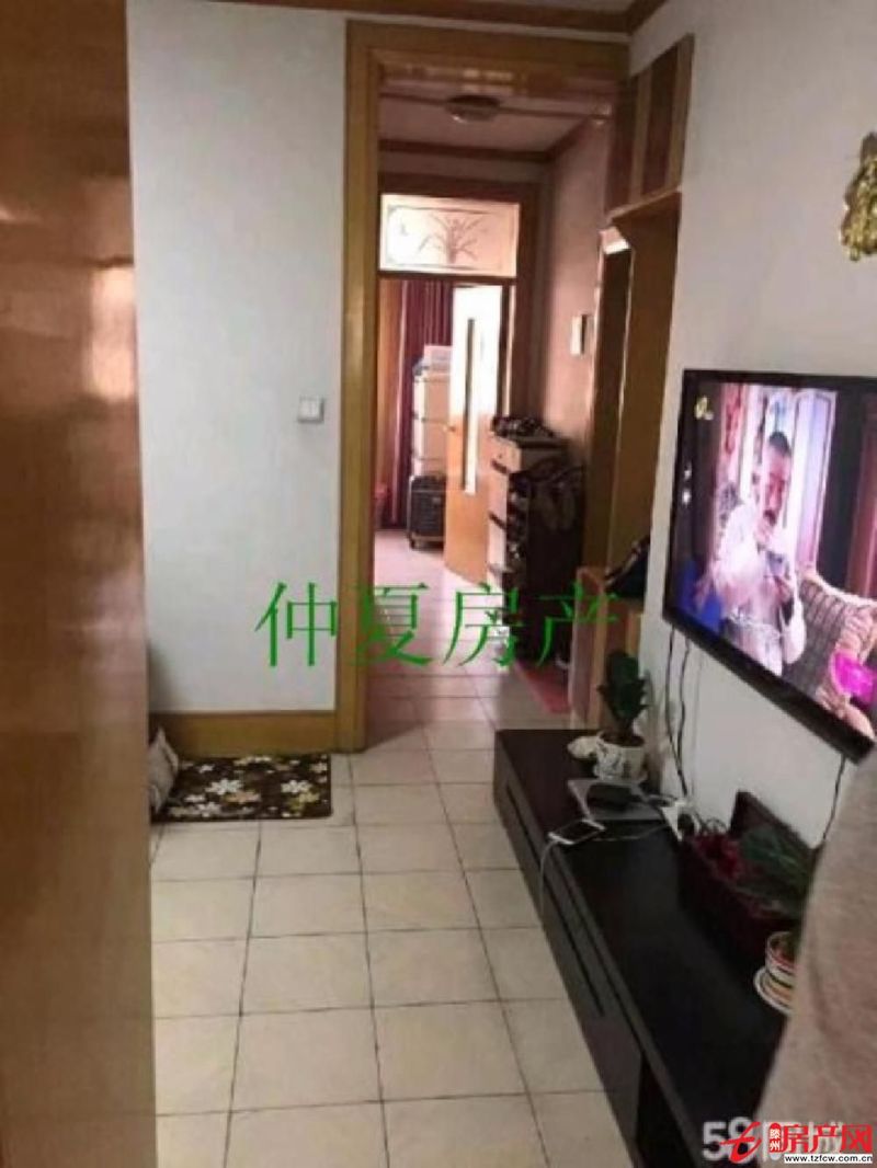 安居小區(qū)，3室可貸款真實房源，看房方便非誠勿擾！