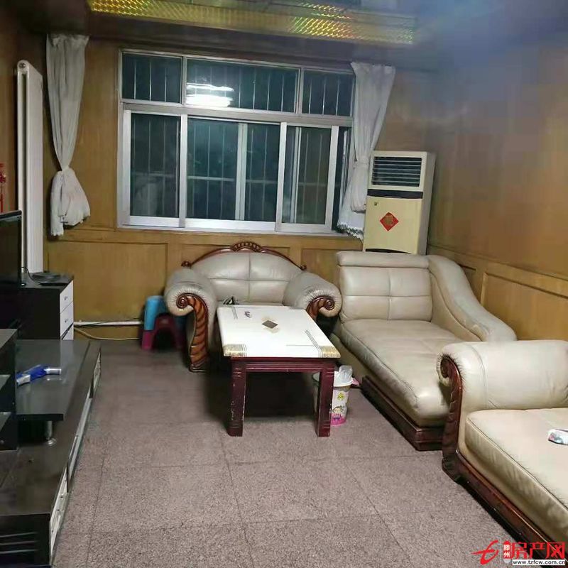 善南小區，三室兩廳，二樓，家具家電齊全，拎包即住，有暖氣