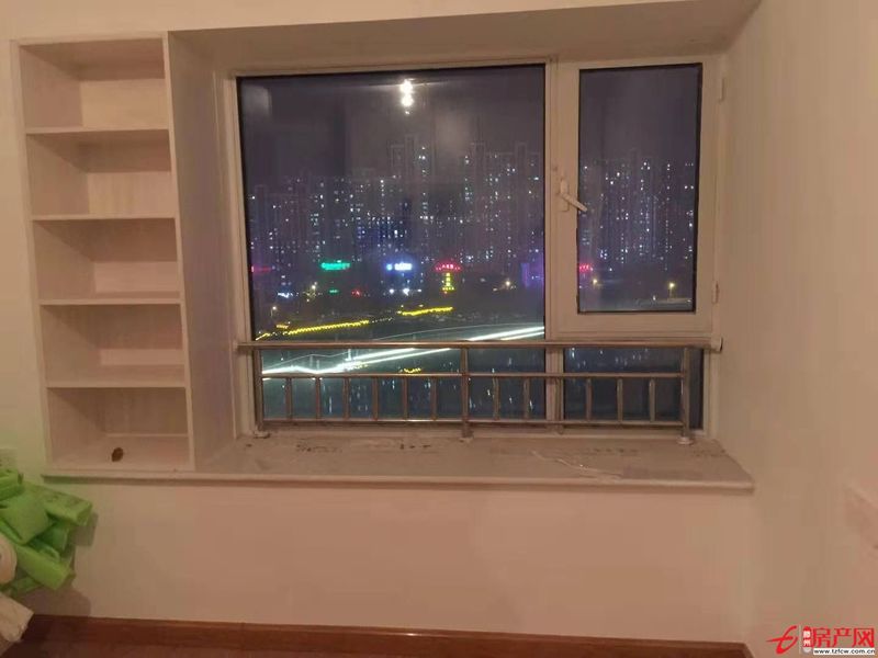 人和天地，環保裝修，學區房，家具家電齊全
