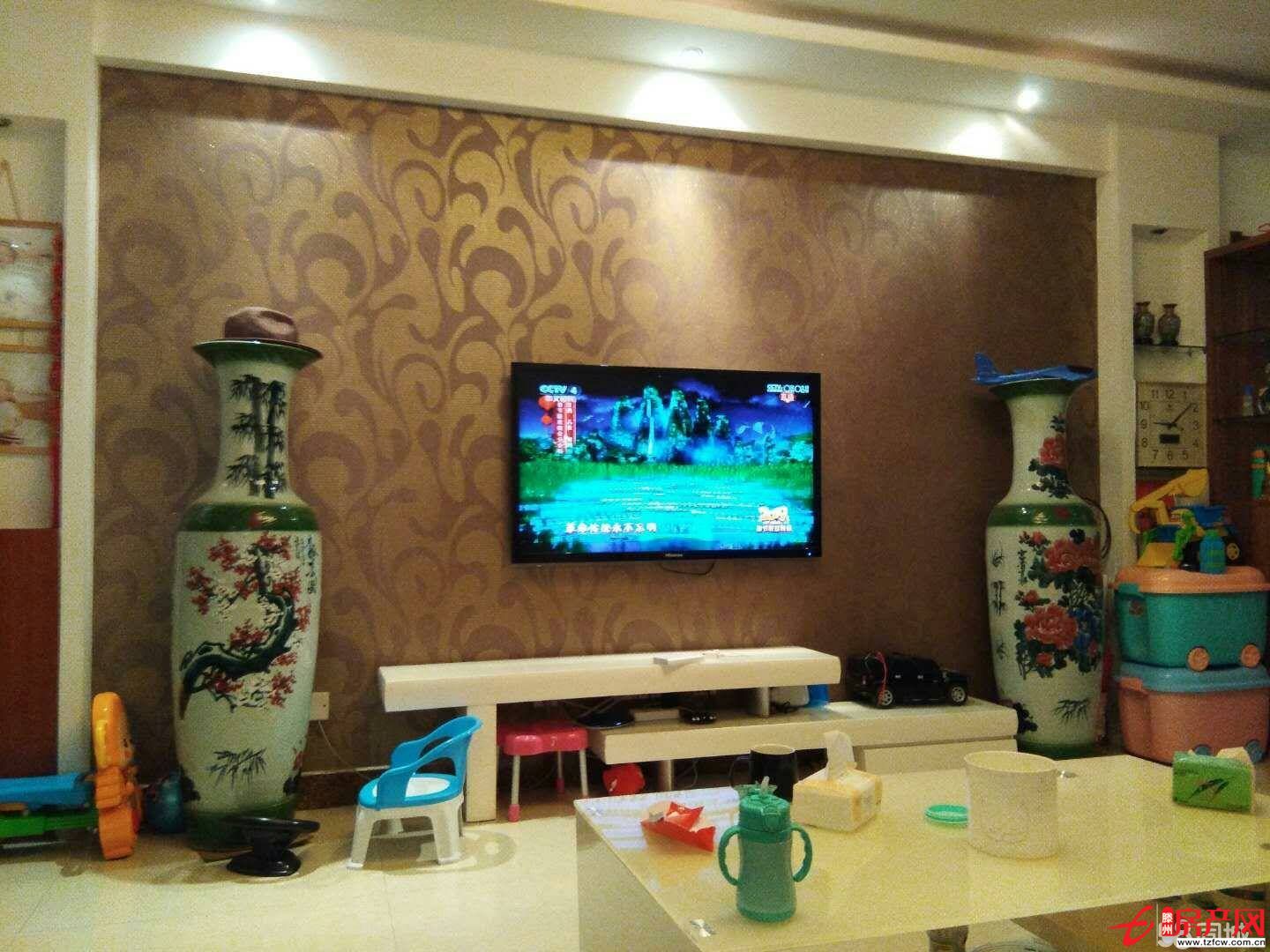 可以上北辛 麗都水岸三室兩廳兩衛(wèi)，兩室一廳朝陽豪華裝，可貸款