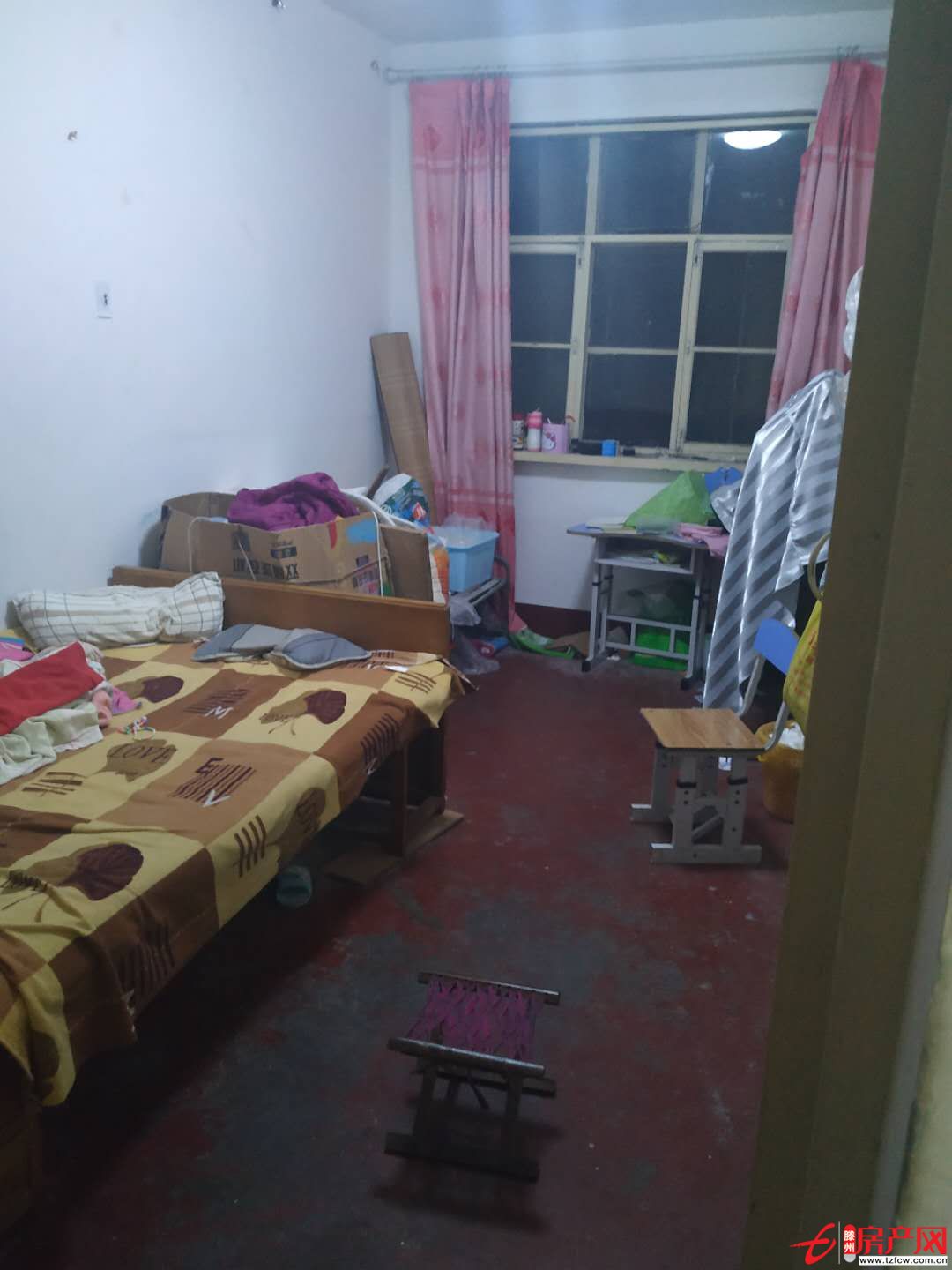 北辛學 區房趙王河小區三樓，兩室向陽，證5直接過戶，送儲