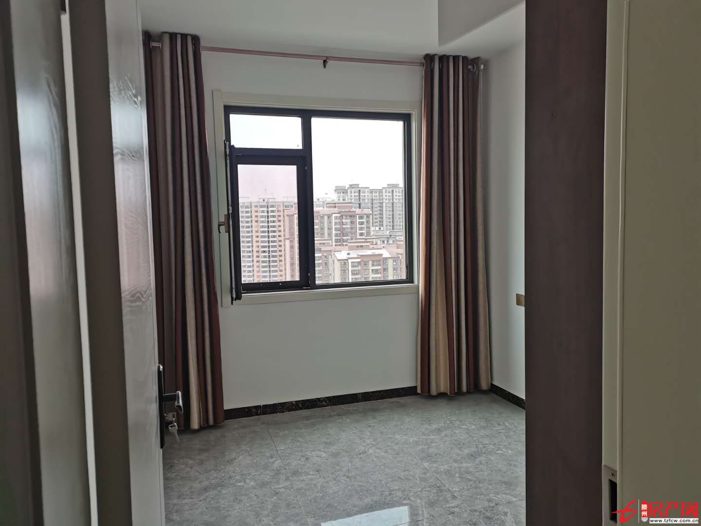 緹香郡，三室兩廳一廚兩衛，裝修齊全，非誠勿擾