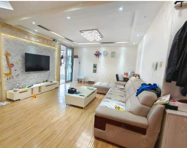 威尼斯三區 精裝修3室2廳1衛120m2137萬元