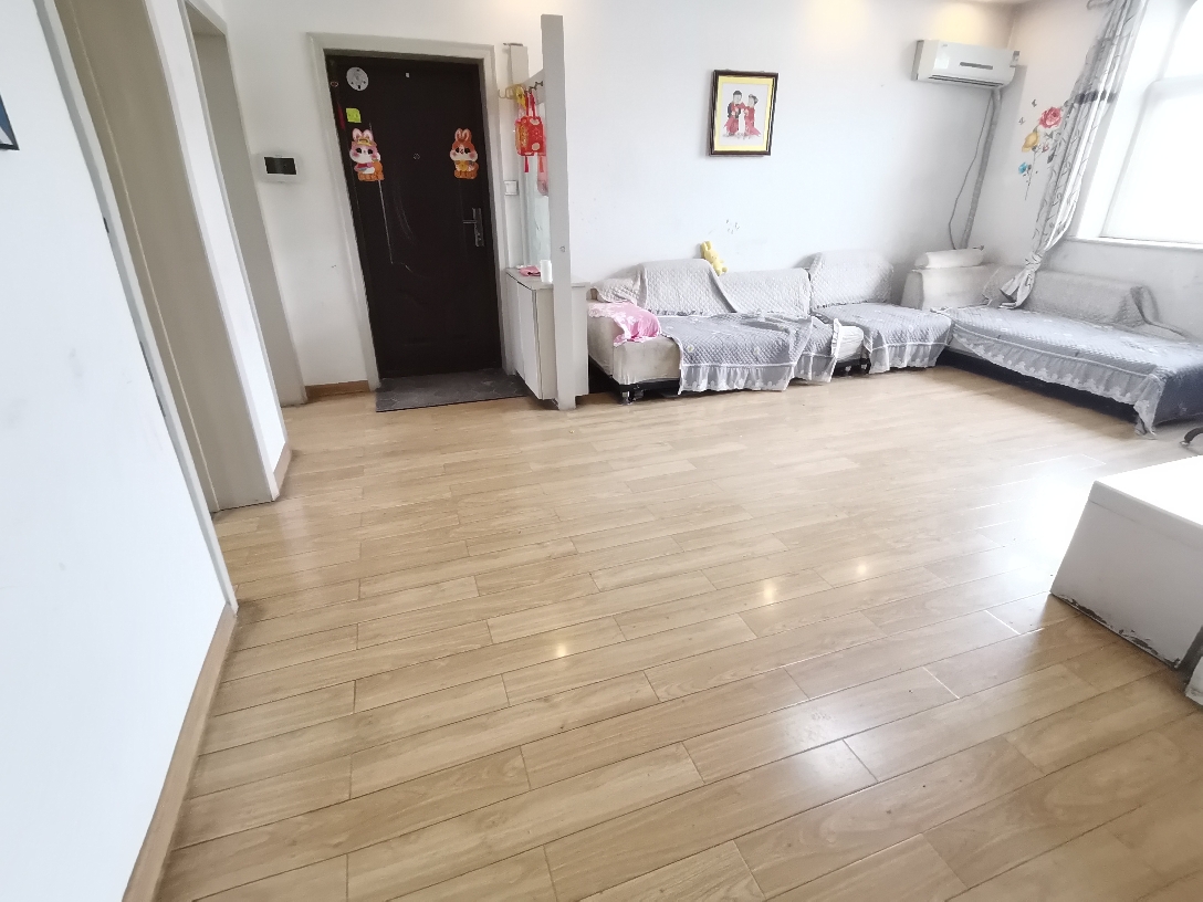 七彩陽光城   3室2廳1衛(wèi)108m2119萬元