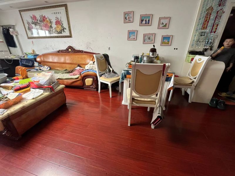 不到六千買市中心位置,問天精裝修3室2廳2衛152m288.8萬元